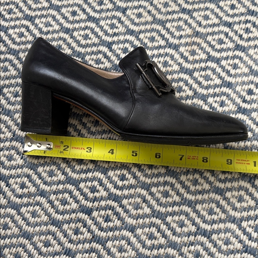 VINTAGE FERRAGAMO “Gancini” buckle leather pump - Picture 12 of 12